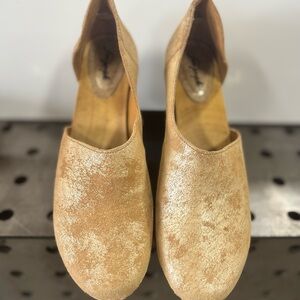 Free People Gold Women's clogs